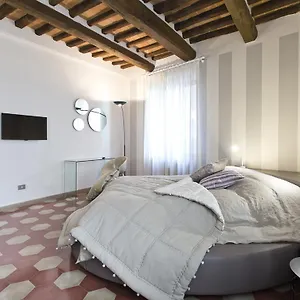 https://il-nido-del-mangia.it-tuscanyhotel.com